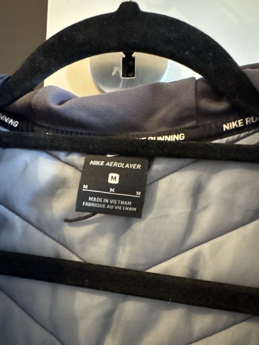 Jacken: Nike – Gebraucht aus Menzingen von Dali2504 1