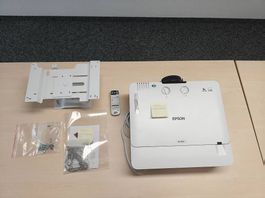 Epson EB-L510 Laser Beamer  nur 469 Betriebsstunden