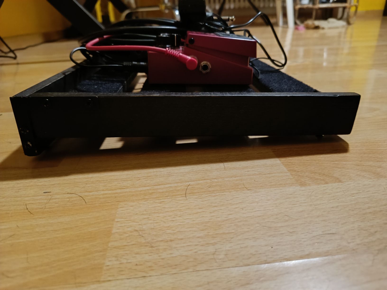 Strumenti musicali: Pedalboard mit Koffer – Usato da Biberist venduto da Belzebu