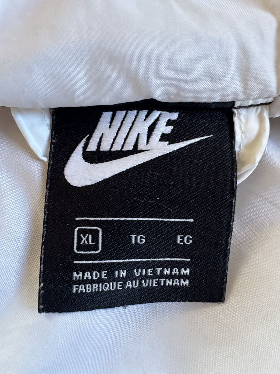 Nike Giacche: Übergangsjacke Nike Gr. XL – Usato da Birrwil venduto da kidsstore 4