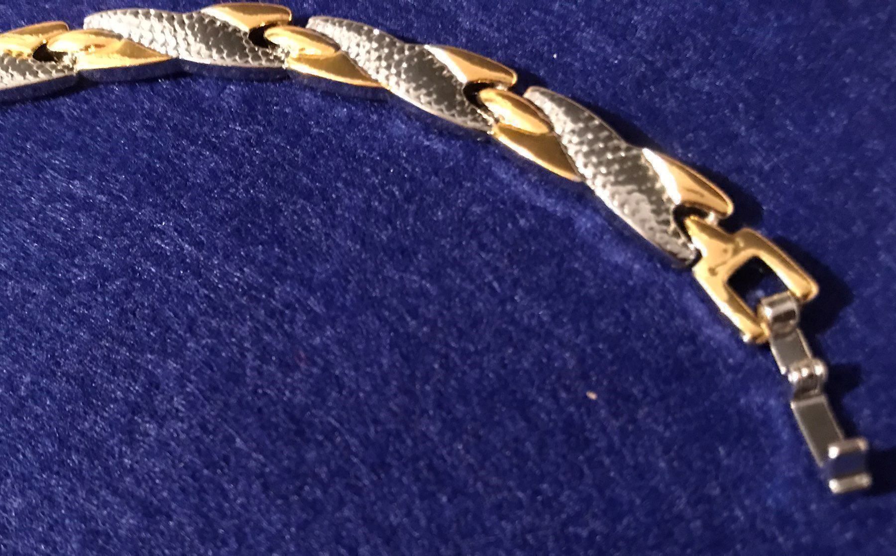 Bracciali & Braccialetti: Armband / Bracelet – Nuovo e nell'imballaggio originale da Einsiedeln venduto da Fundgrube59