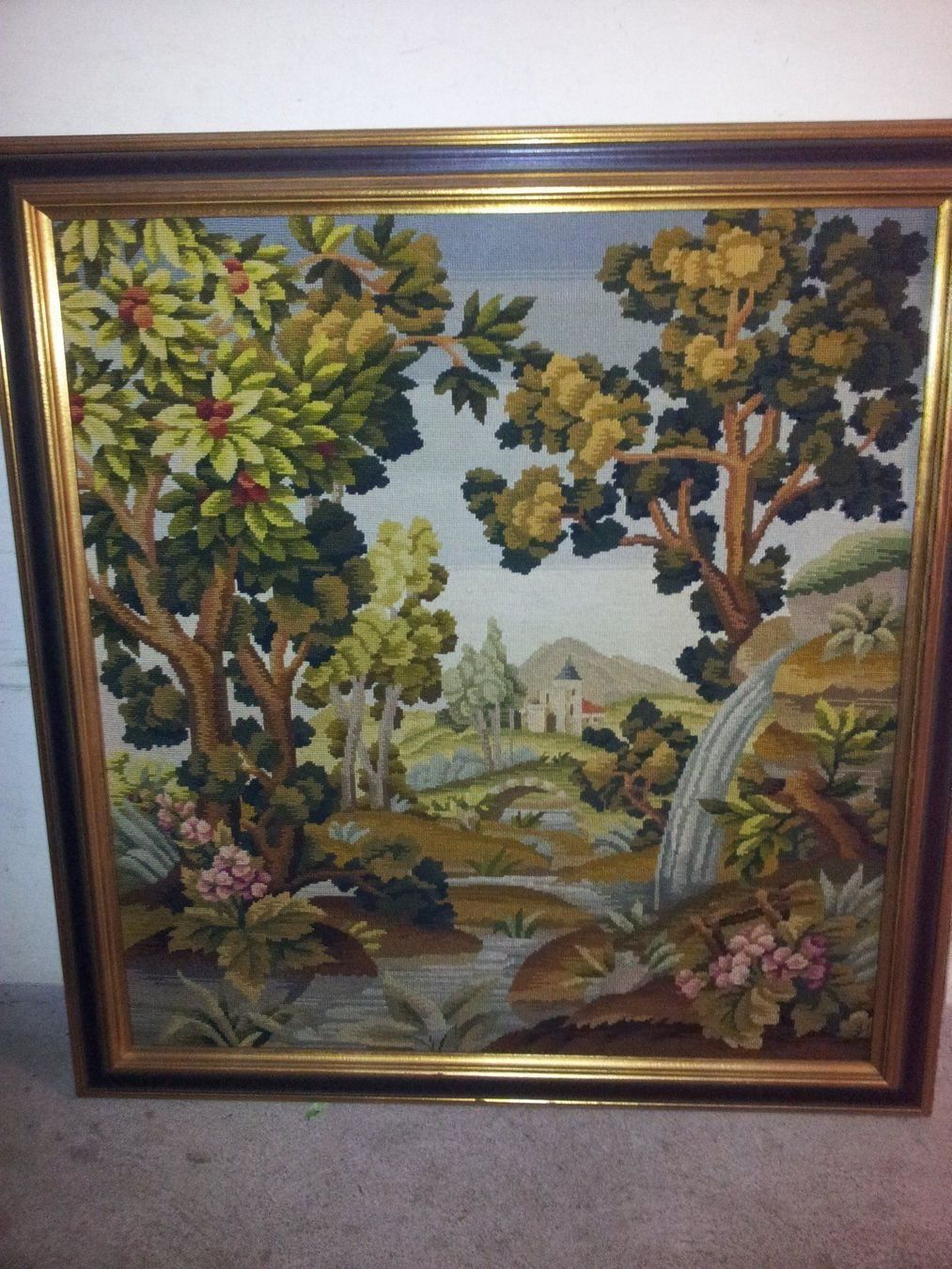 Poster & Bilder: Gobelin Bild mit Goldrahmen Handgestickt – Neu (gemäss Beschreibung) aus Wallisellen von Eugenio 2
