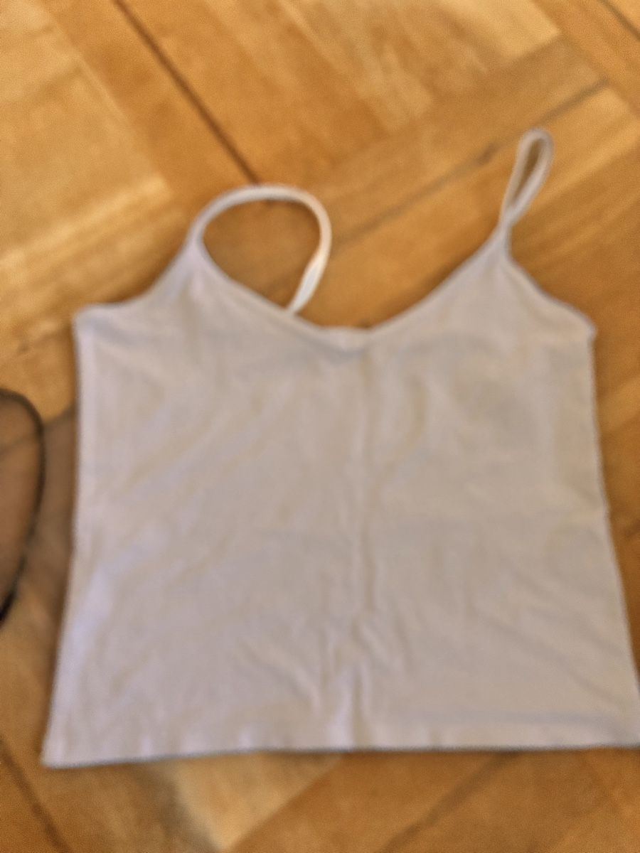 Top: 7 ladies tank tops – Usato da Zürich venduto da mesmainc 6