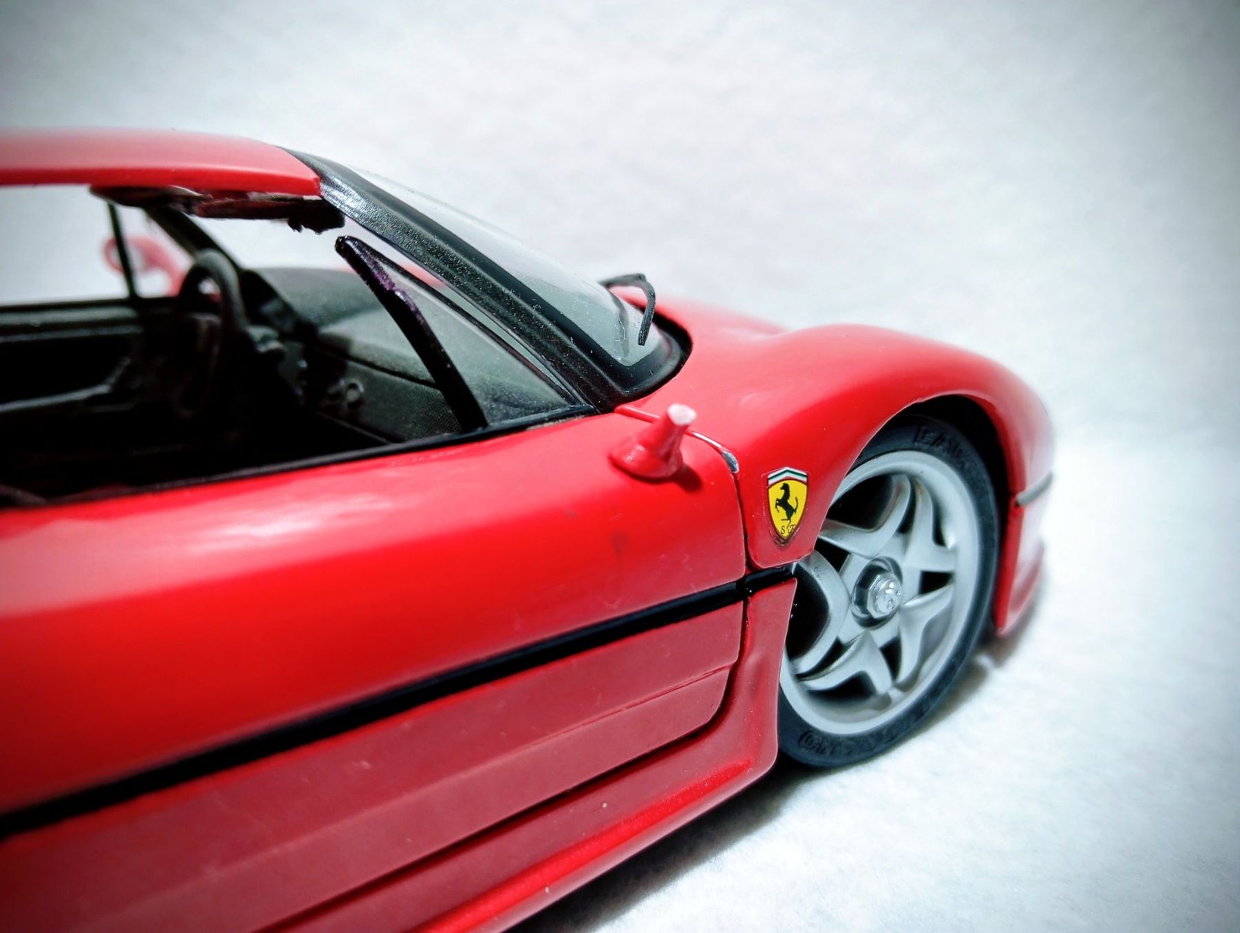 Modellini d'auto: Ferrari F50 – Usato da Huttwil venduto da Secondtrain 4