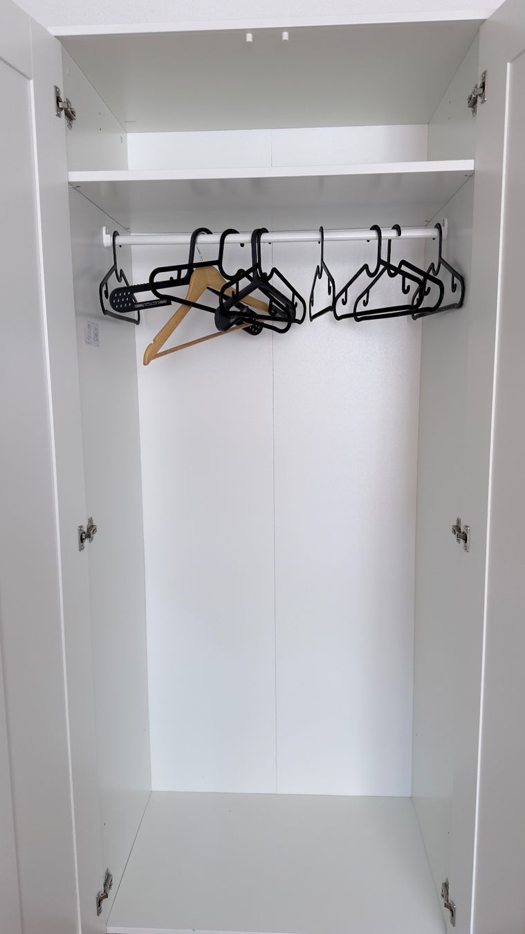 Ikea Guardaroba: IKEA Kleiderschrank – Usato da Frenkendorf venduto da Sua_p8dj 4