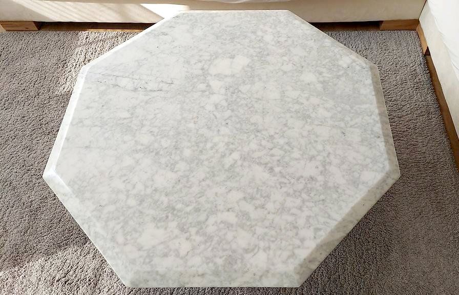 Tables: Salontisch aus massivem weissen Marmor – D'occasion à Reichenburg par Vasquez27 1