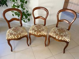 Lot de 3 chaises anciennes 