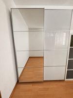 Kleiderschrank