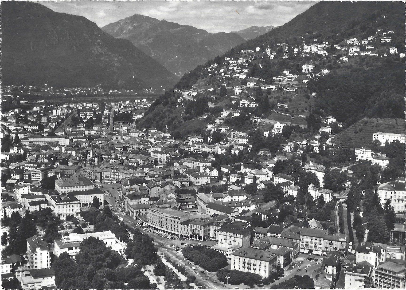 Ansichtskarten: Lago  Maggiore.   LOCARNO – Gebraucht aus Bütschwil von Jackson1A