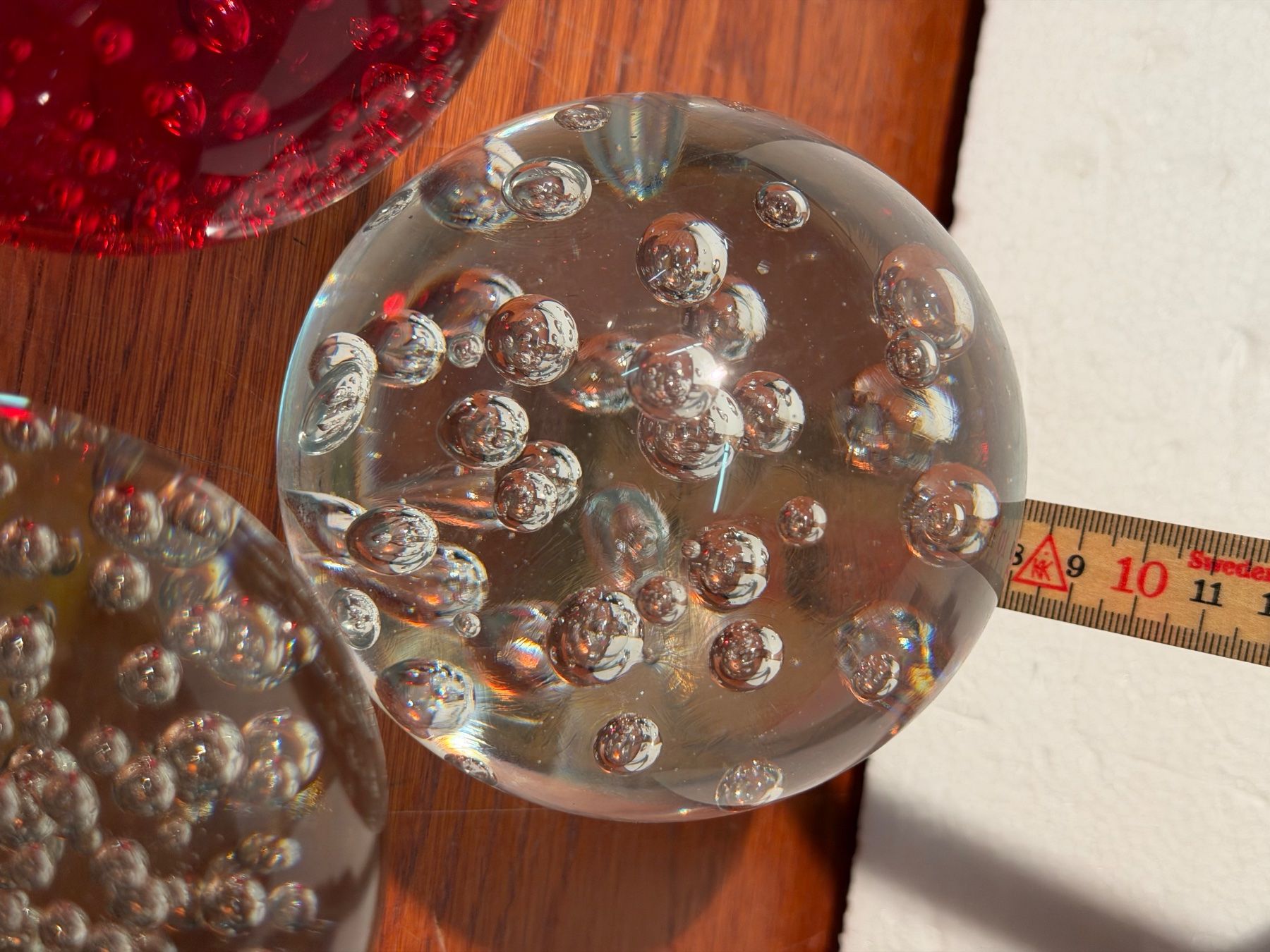 Bicchieri: Glass Paperweights 6 Pieces Red Clear Bubbles Collection – Usato da Lausanne venduto da artnouveau05 2