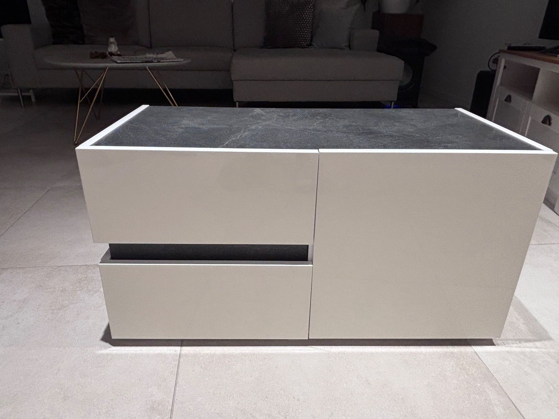 Pfister Commodes: Sideboard weiss mit Steinoptik Platte gebraucht – D'occasion à Zürich par Steffi_99