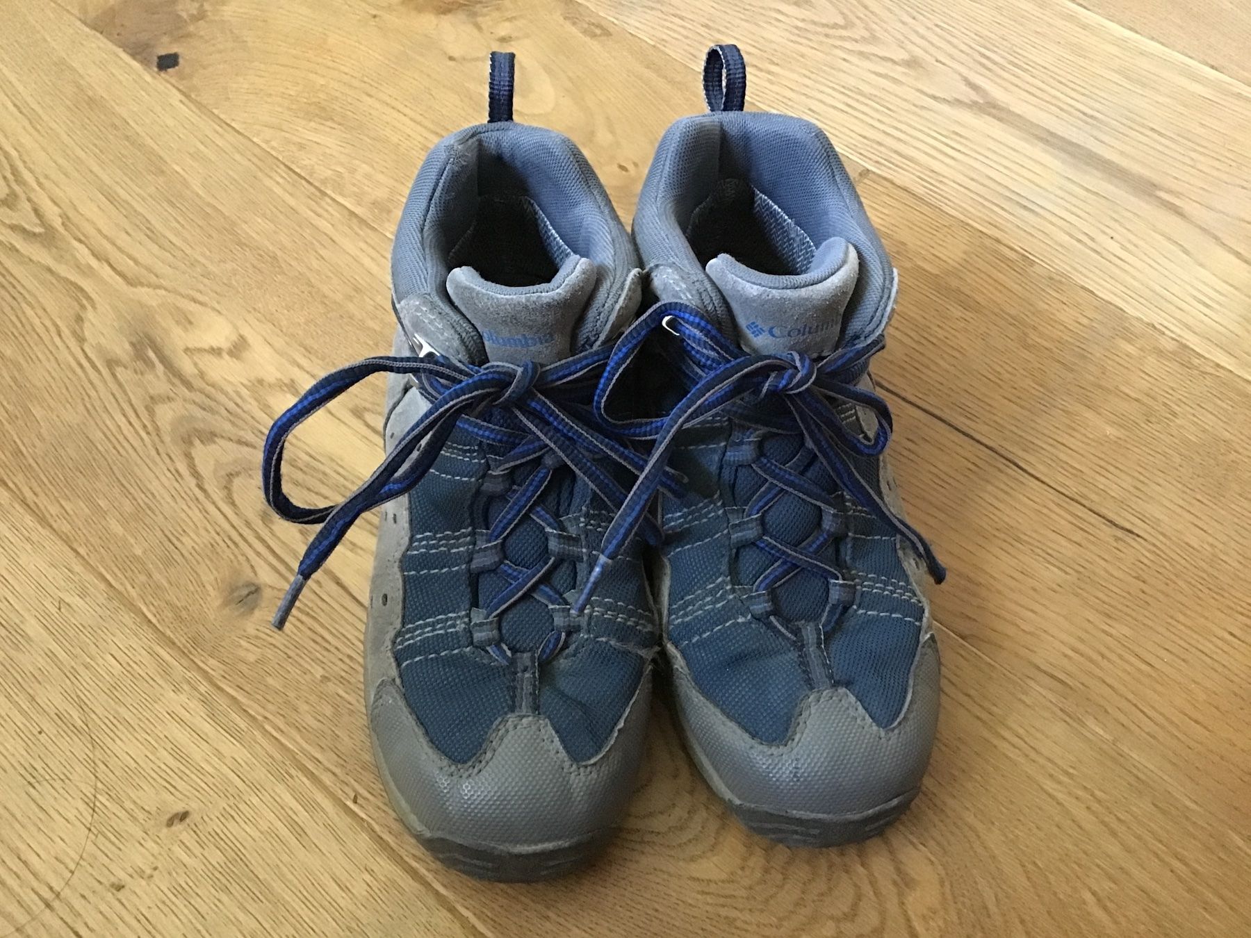 Columbia Schuhe für Jungen: Columbia Wanderschuhe Gr.34 – Gebraucht aus Rotkreuz von GerberaSpider08