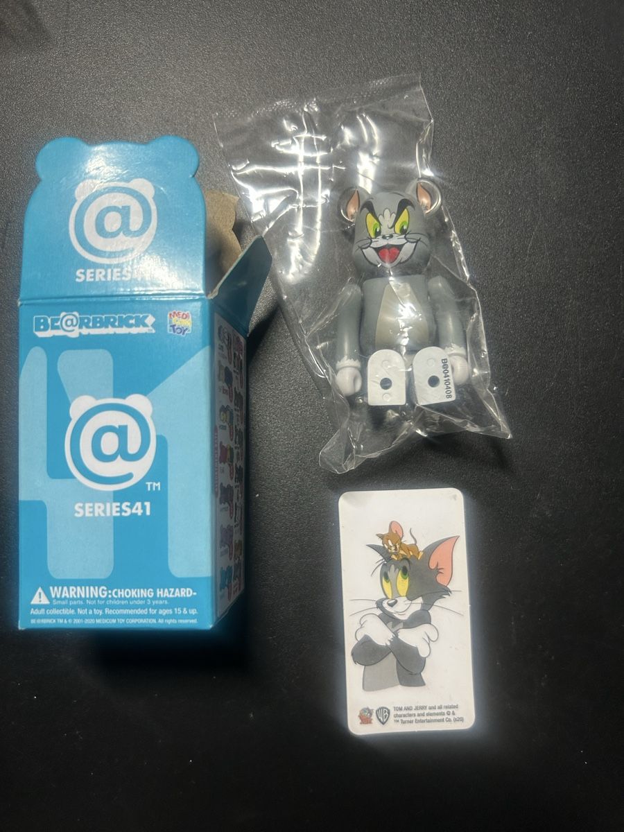 Medicom Toy Statuette: Bearbrick série 41 tom 100% – Nuovo e nell'imballaggio originale da Lausanne venduto da regulaandjames