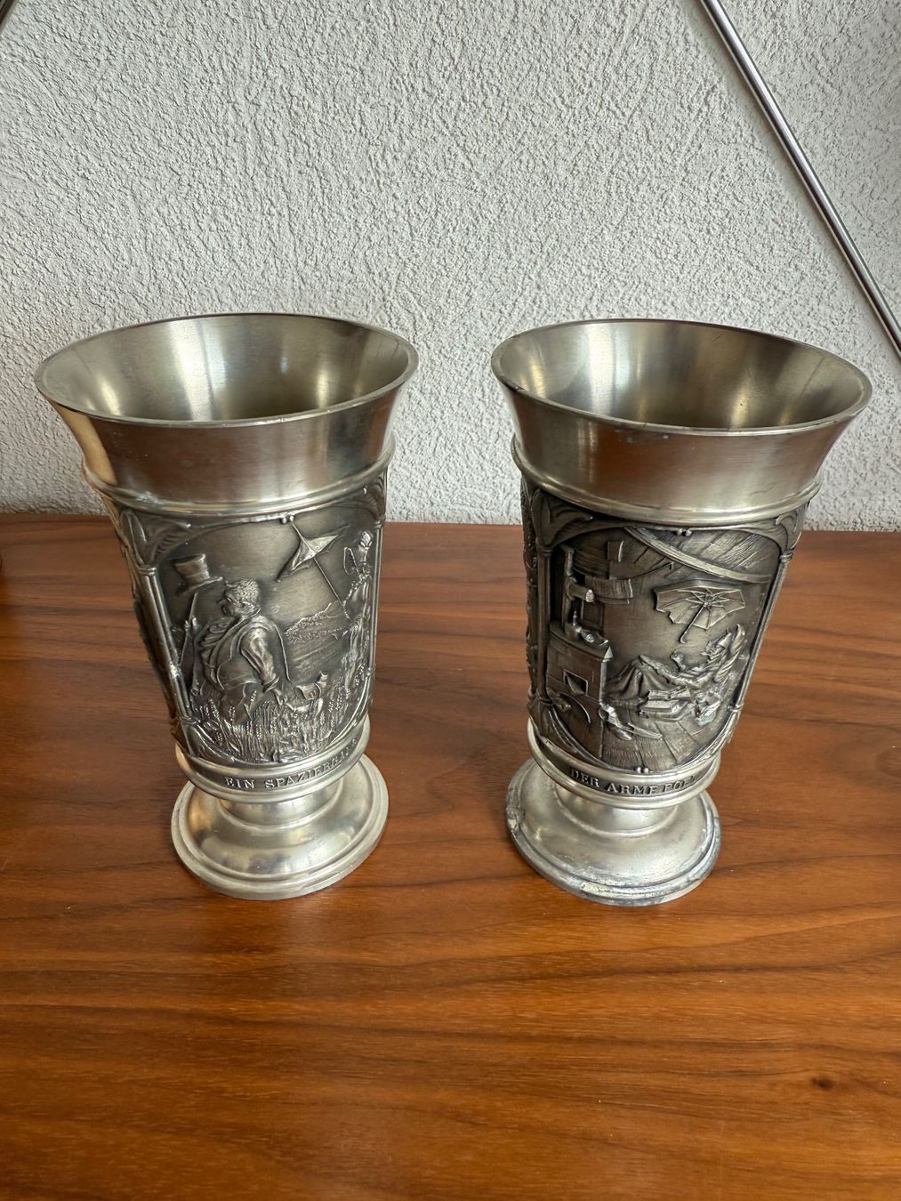 Bicchieri: 2 Zinnbecher Handguss 14 cm hoch – Usato da Kirchdorf venduto da Vintagewunder