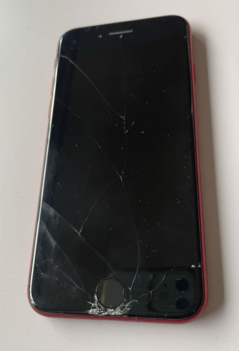 Apple Telefoni cellulari / Smartphones: iPhone SE (3. Generation) – Difettoso da Zürich venduto da Refereefair 2