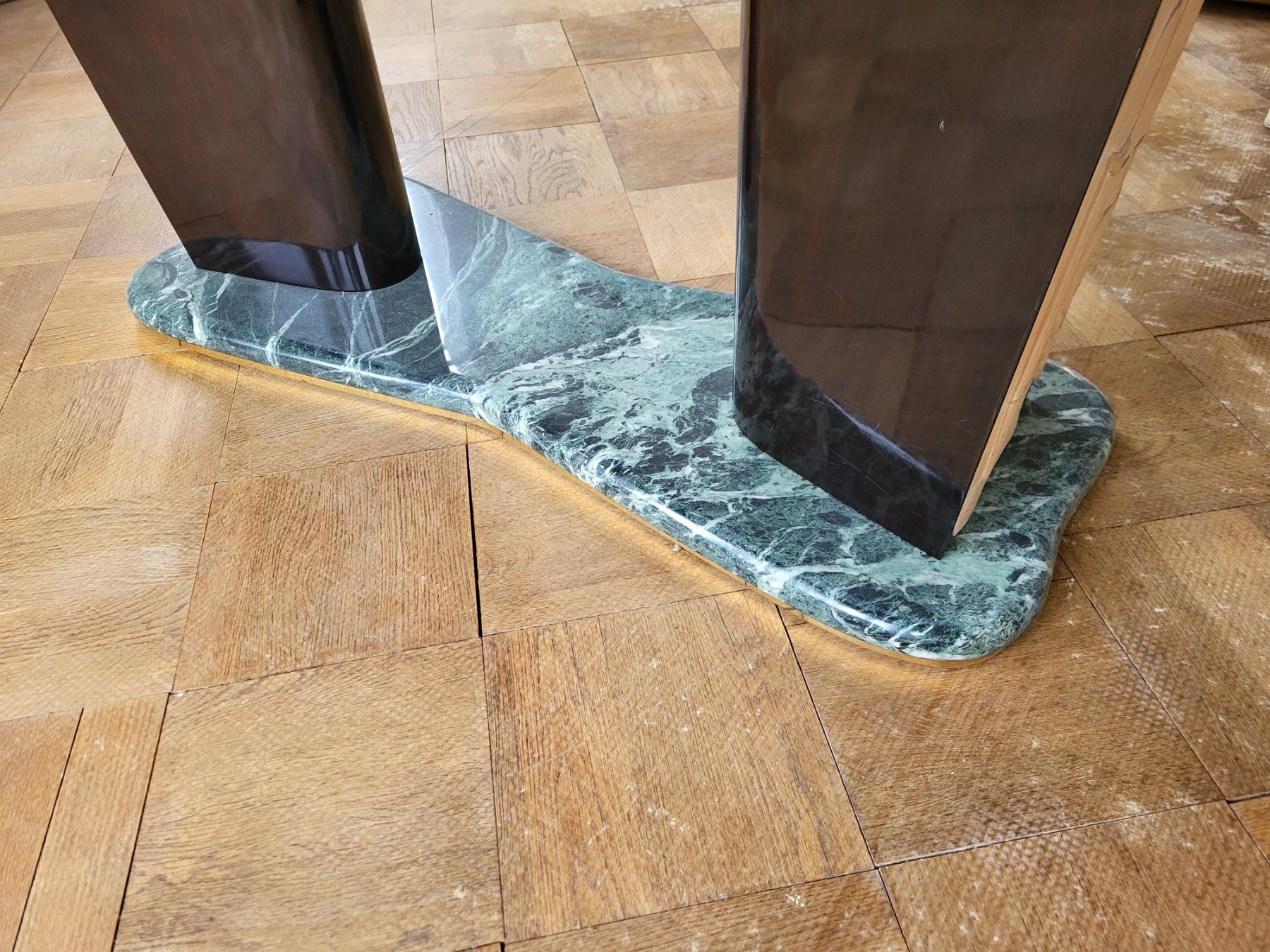 Set di tavolo e panche: Vittorio Dassi Iconic Design Mid-Century Italian Table – Usato da Porrentruy venduto da Kilfoun 3