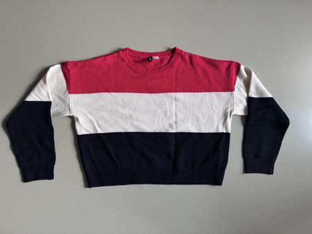 H&M Divided Sweater - Stylish Color Block, Size M!