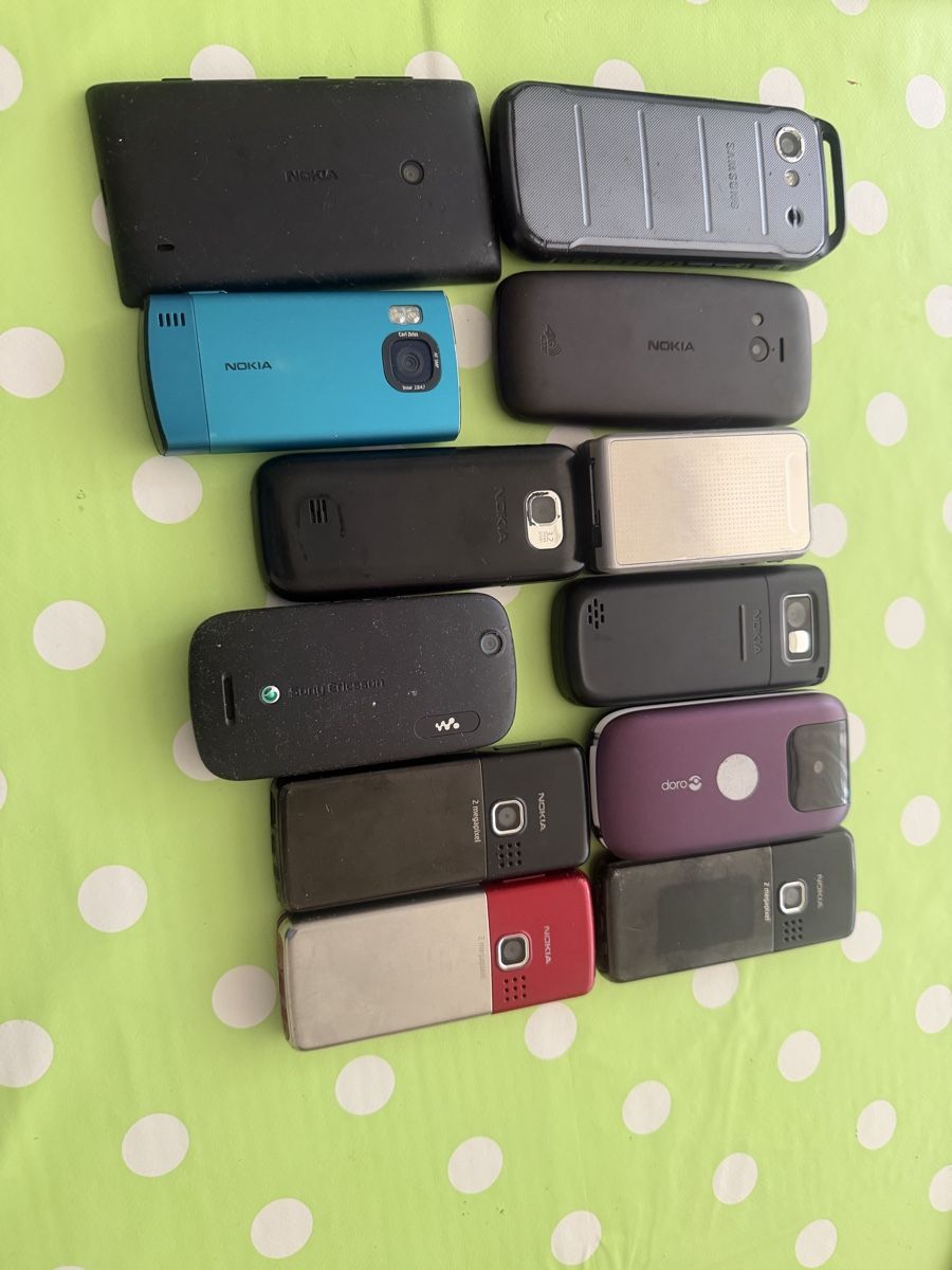 Handys / Smartphones: Verschiedene Handys – Defekt aus Regensdorf von mex5145 4