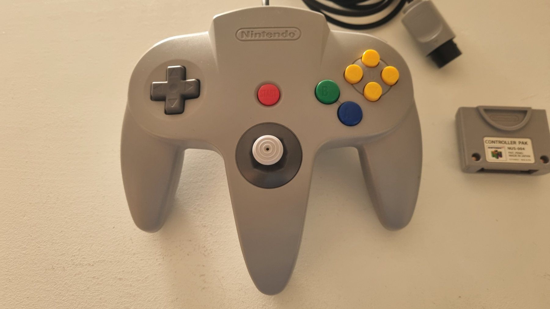 Controller: Original Nintendo 64 Controller mit Controller Pak – Usato da Birsfelden venduto da val_d9c2 1