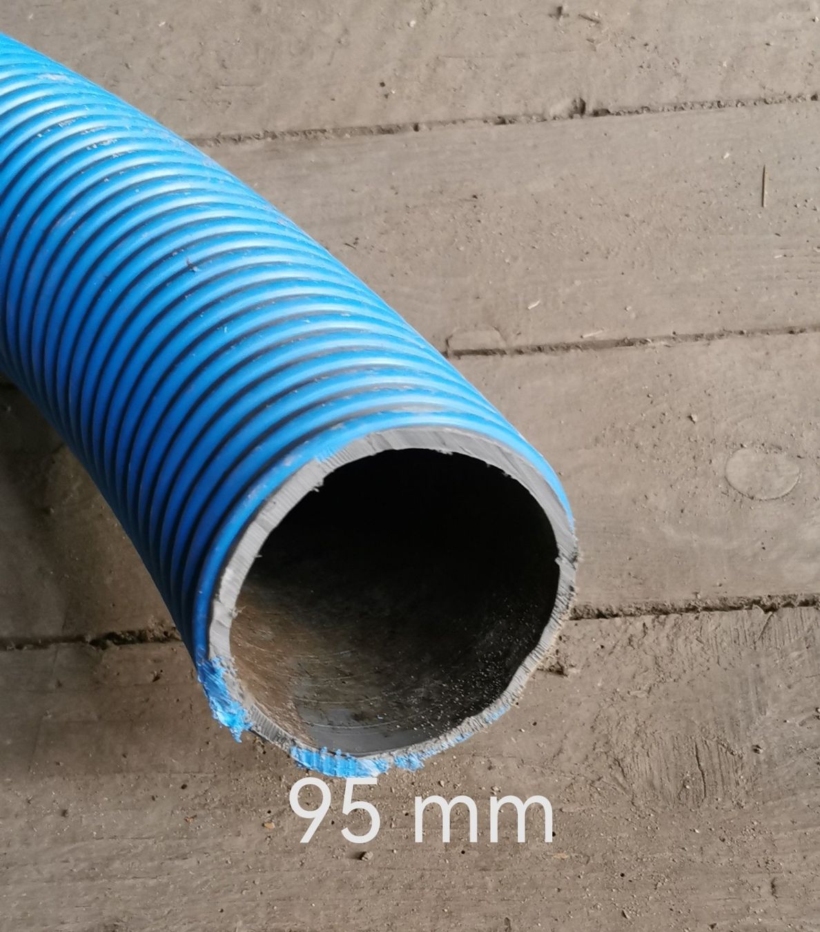 Tubi & Tubi flessibili: 20 Meter 95 mm Drainage Rohr mit Rohrschellen – Usato da Bremgarten b. Bern venduto da Vittorio0 4