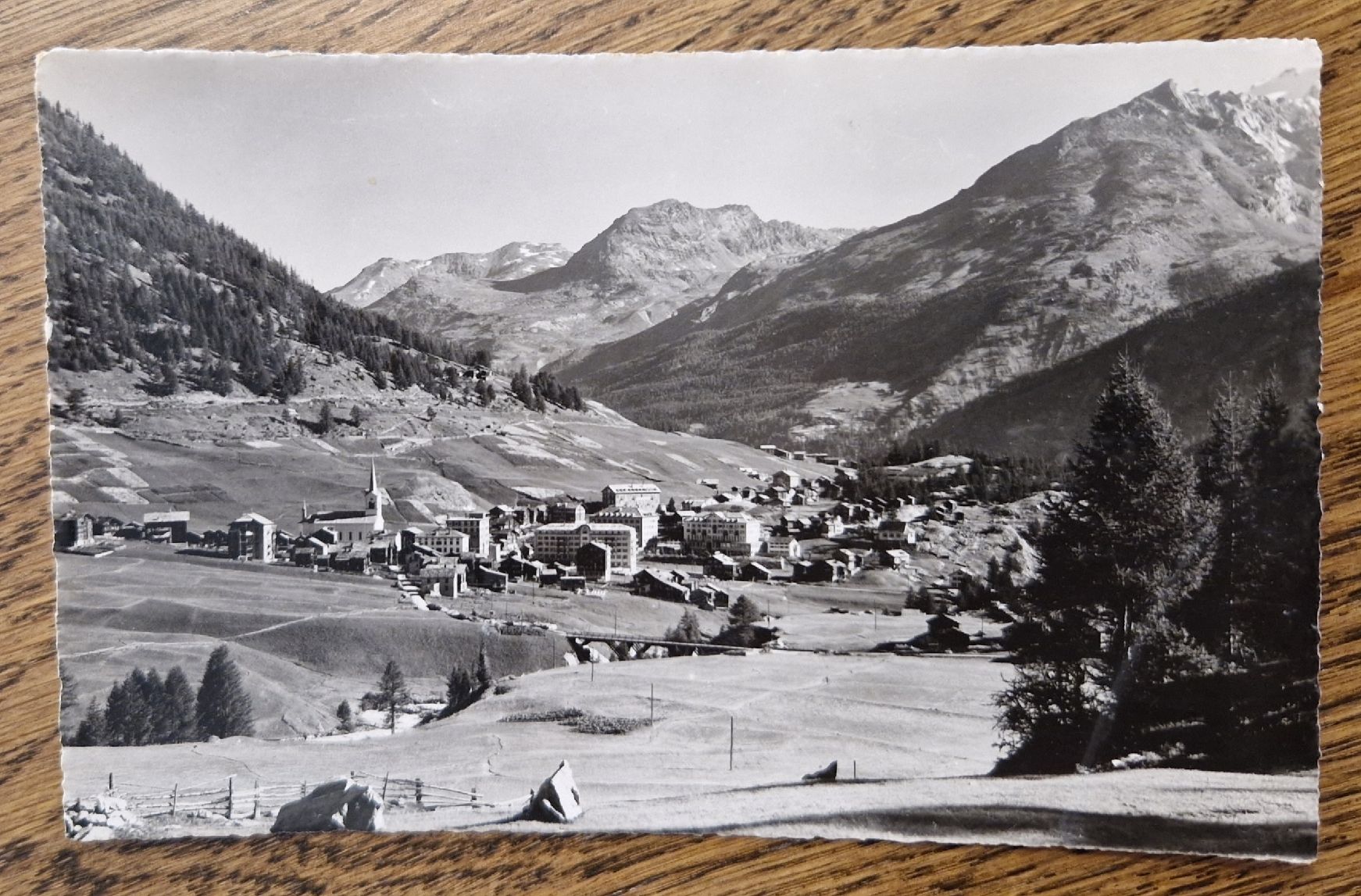 Ansichtskarten: Saas Fee, Dorfansicht, 1943 – Gebraucht aus Ebikon von Donar50