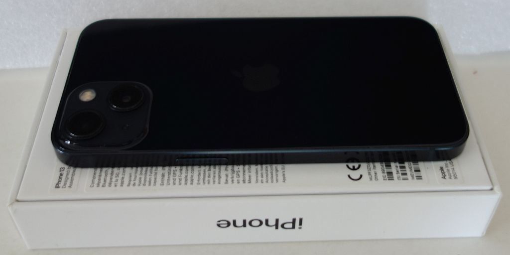 Apple Telefoni cellulari / Smartphones: Apple iPhone 13   (128 GB - Midnight) – Usato da Dietlikon venduto da Web-Trader 4