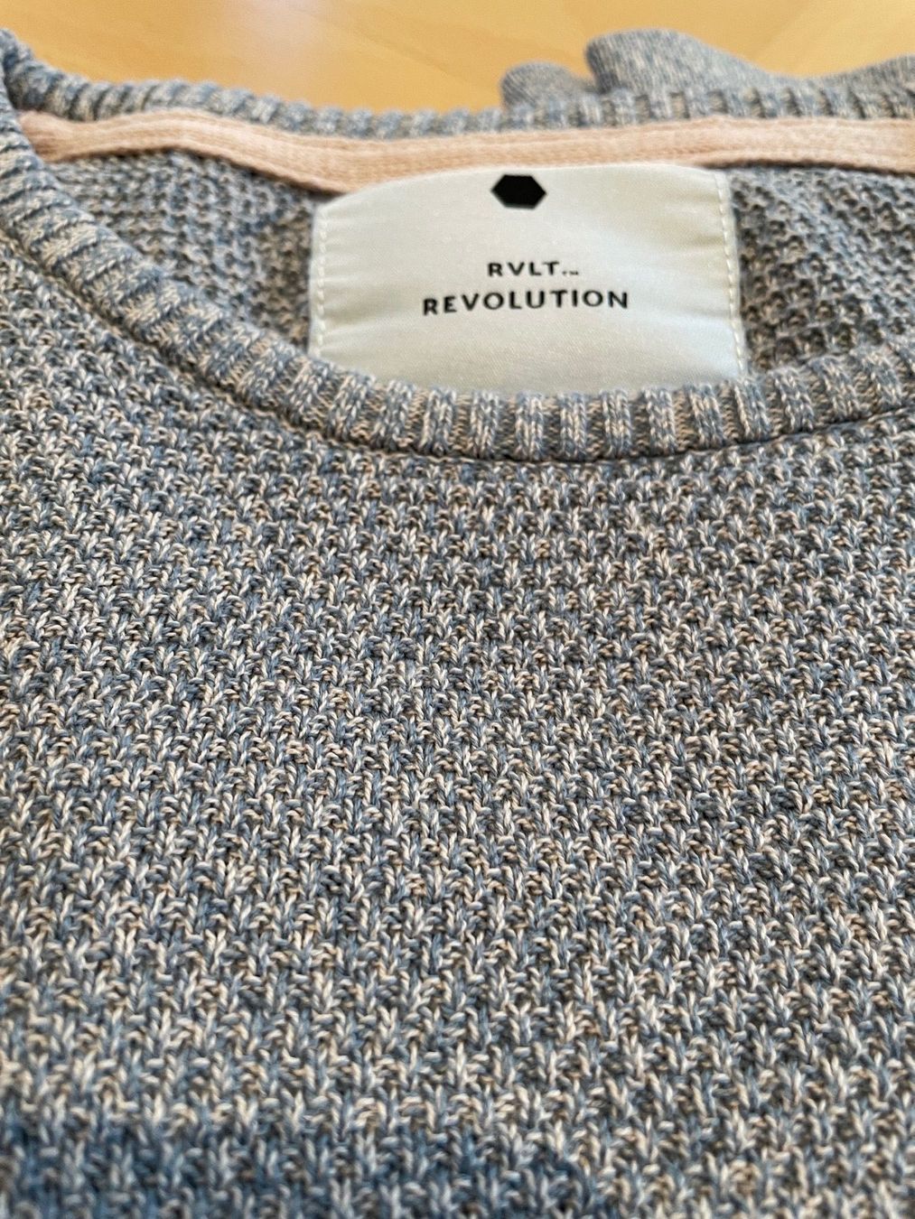 Maglioni & Felpe: Pullover, Grösse L – Usato da St. Gallen venduto da Cagliari2015 1