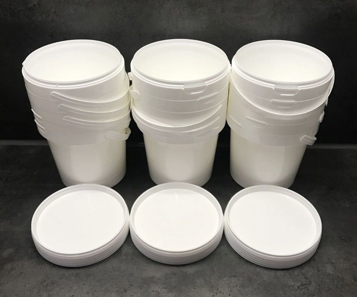 Sonstiges für Haushalt & Wohnen: 15 Stück Eimer mit Deckel 1,0 L lebensmittelecht – Neu und originalverpackt aus Rudolfstetten von Blauyorker