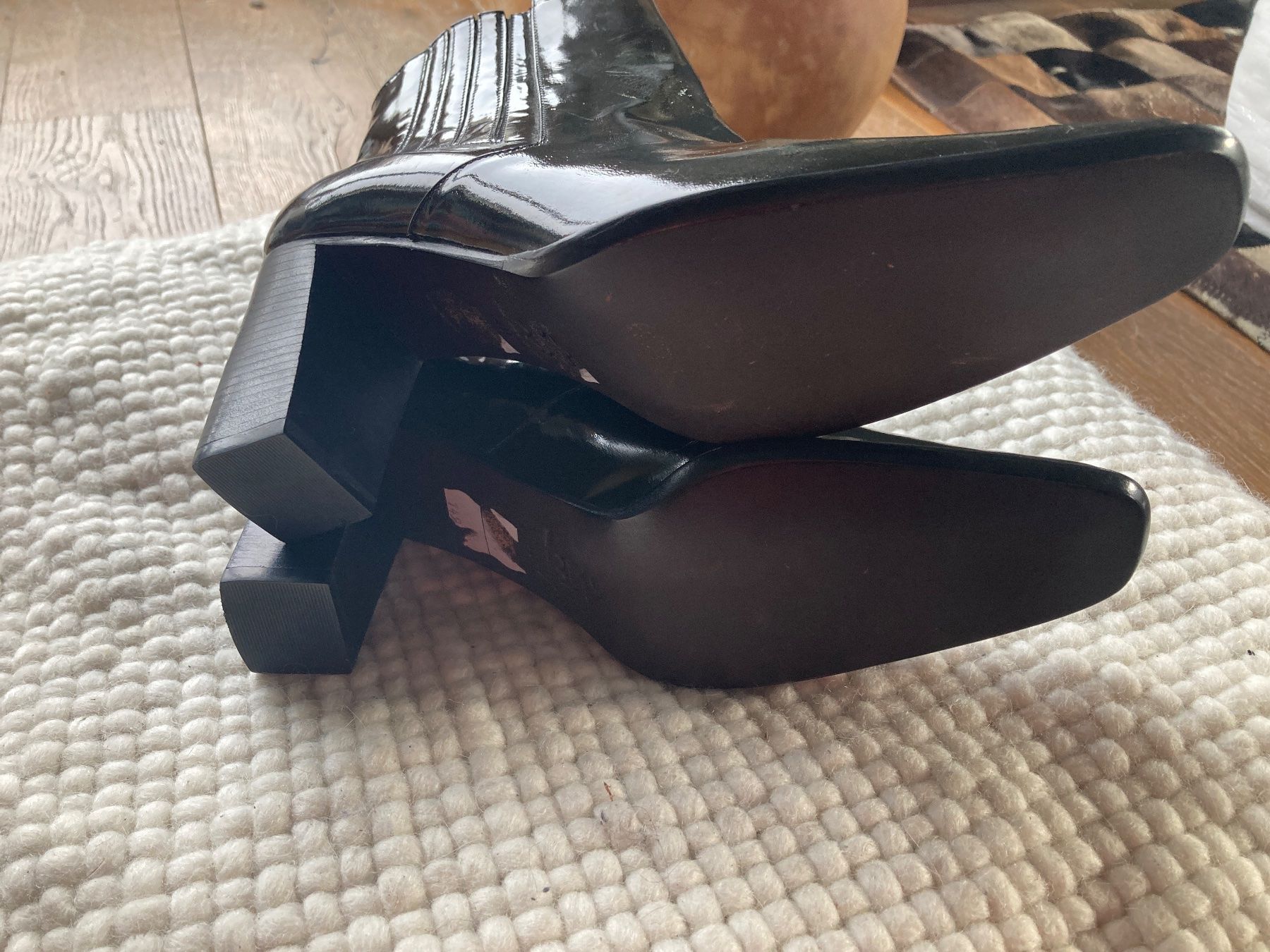 Damenschuhe: Gianni Ferrante Lackleder Stiefeletten – Gebraucht aus Richterswil von MiHaPa 2