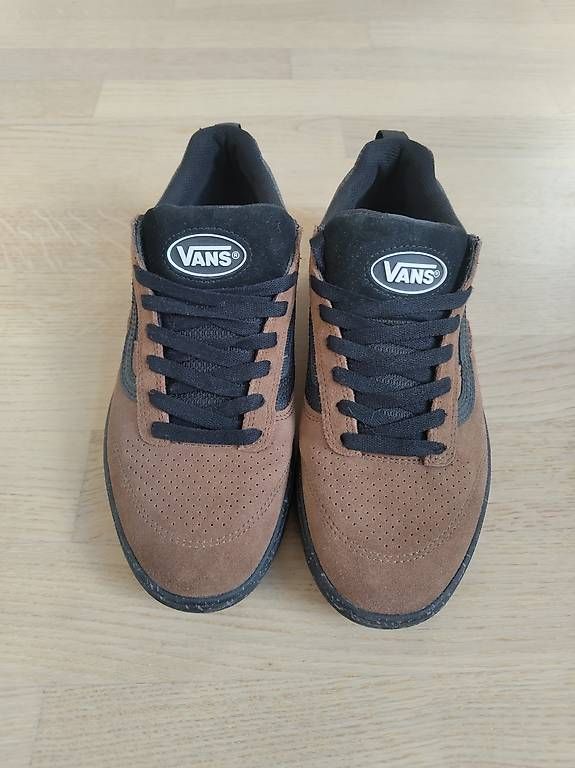 Chaussures hommes: Vans Schuhe – D'occasion à Zürich par ZH4all