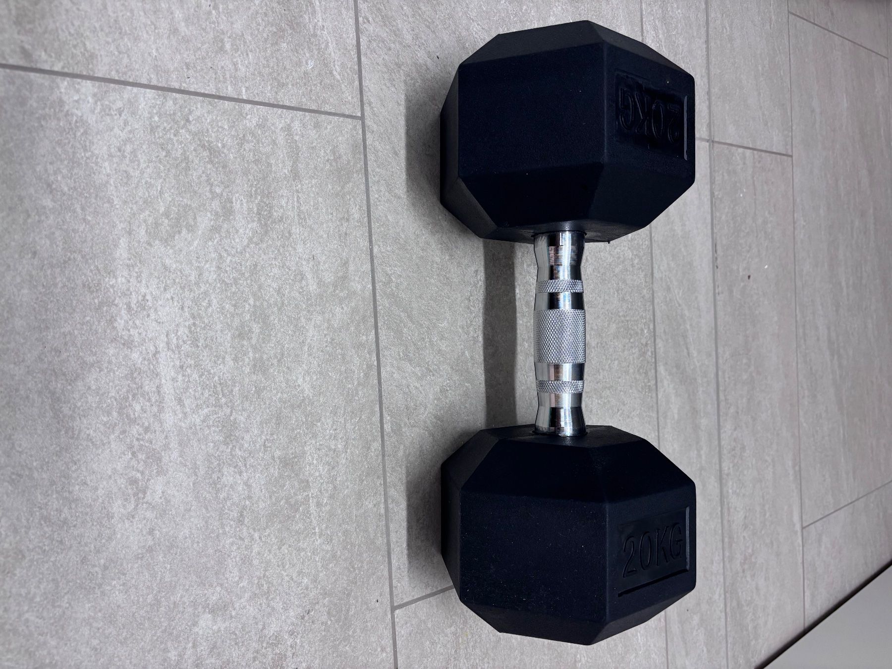 Manubri & Pesi: Kurzhantel 20 KG – Usato da Oberengstringen venduto da sup_k8bq 1