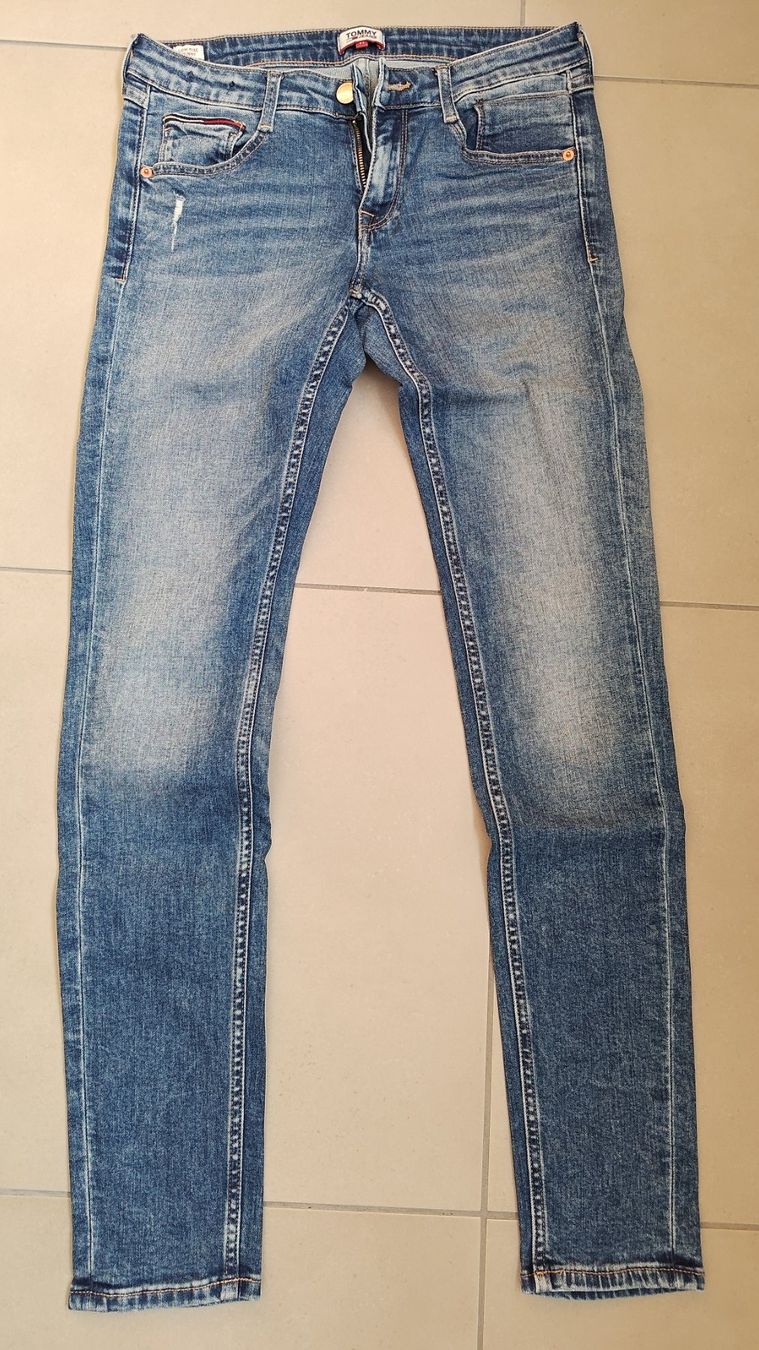 Tommy Hilfiger Jeans: Jeans – Usato da Oberkulm venduto da deb_wvs9