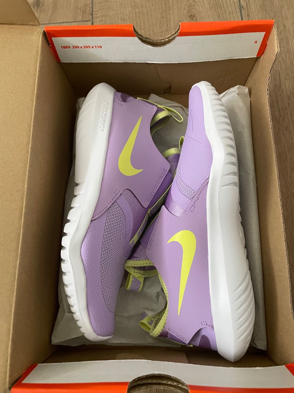 Nike Scarpe per ragazze: Nike Flex Runner (GS) Gr. 38 NEU – Nuovo e nell'imballaggio originale da Waltenschwil venduto da hansnine 4