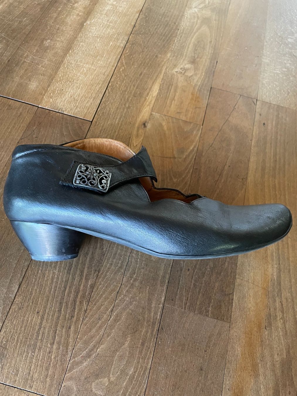 Think Scarpe da donna: Lederhalbschuh von Think! Gr. 38.5 – Usato da Rütihof venduto da solombra 1