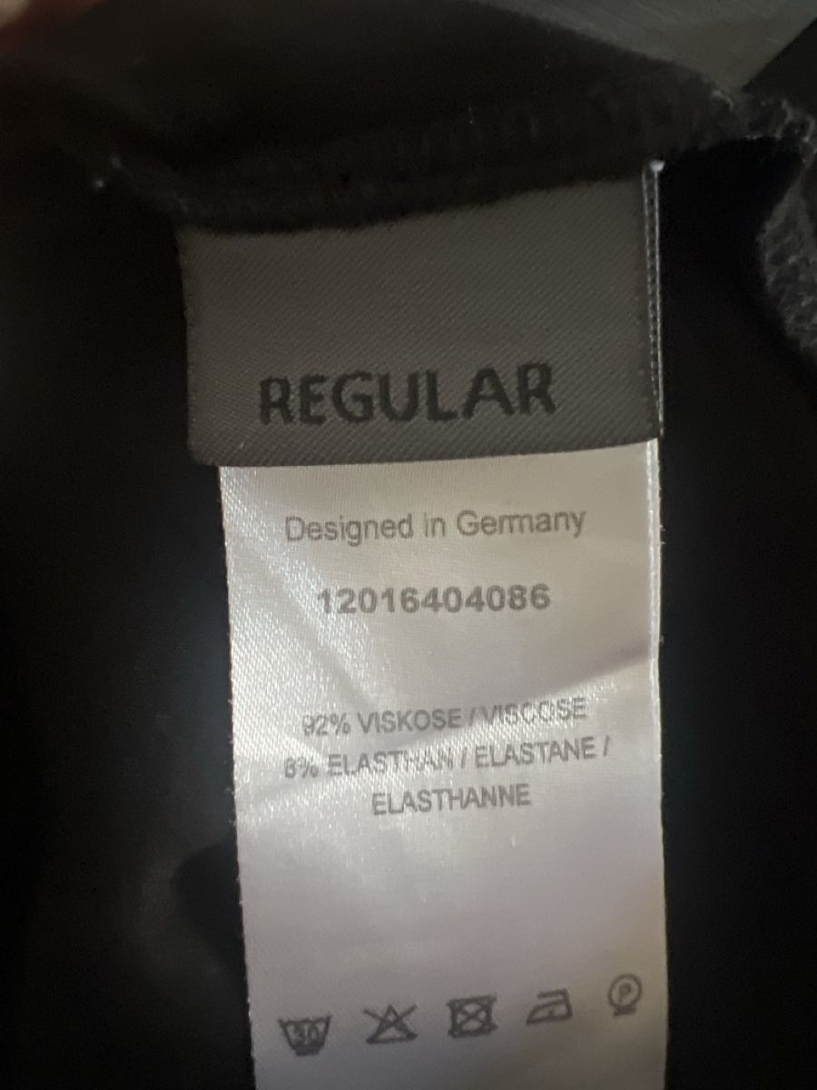 T-shirt: Schwarzes 3/4-Arm-Shirt – Usato da Kreuzlingen venduto da Lore2000 1