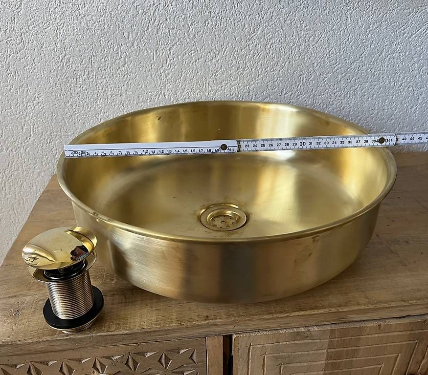 Lavabi & lavandini: Aufsatzwaschbecken aus massivem, gebürstetem Messing, – Nuovo (secondo la descrizione) da Wetzikon ZH venduto da faleio 2