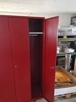 Garderobenschrank