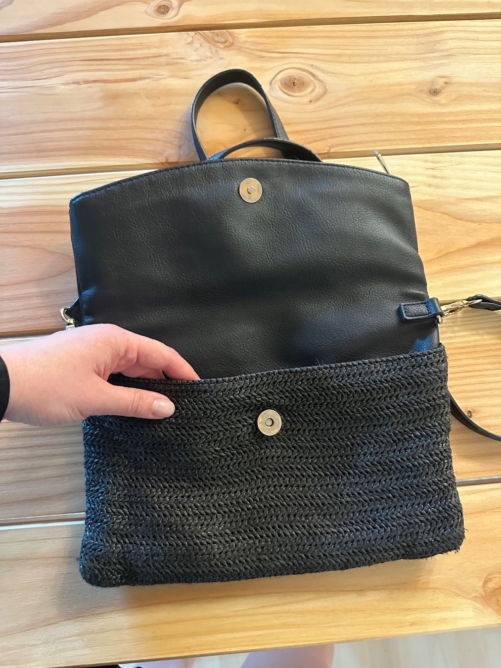 Borse da donna: Schwarze Tasche – Usato da Cham venduto da ninochka02 1