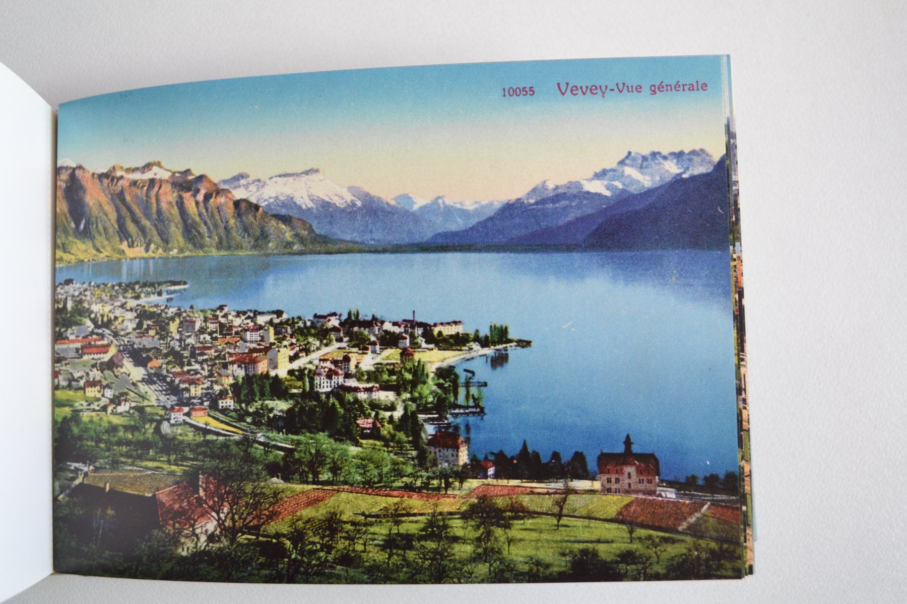 Bücher: Postkartenbuch mit 70 Bilderbuchansichten – Gebraucht aus Beinwil am See von kajak55 3