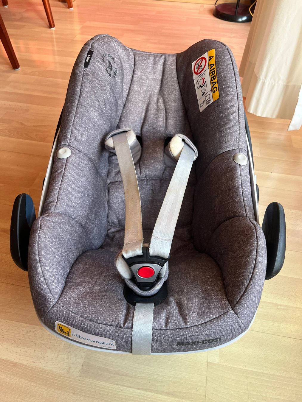 Maxi-Cosi Seggiolini per auto: Maxi Cosi Babyschale Pro i-Size Infant Carrier Module – Usato da Zollikerberg venduto da Cmmoser 2