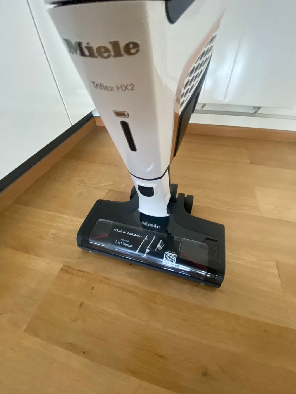 Miele Staubsauger & Zubehör: Miele Triflex HX2 Akku-Staubsauger – Gebraucht aus Basel von Manou21 3