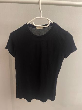 Super weiches schwarzes T-Shirt von Zara Trafaluc, Grösse M