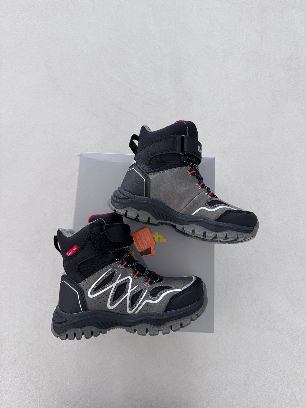 Scarpe da uomo: Bench Schuhe Stiefel Grösse 28 Winter – Usato da Bonaduz venduto da lut_6rts 1