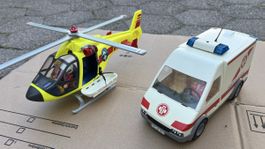 Playmobil Rettungshelikopter und Ambulanz