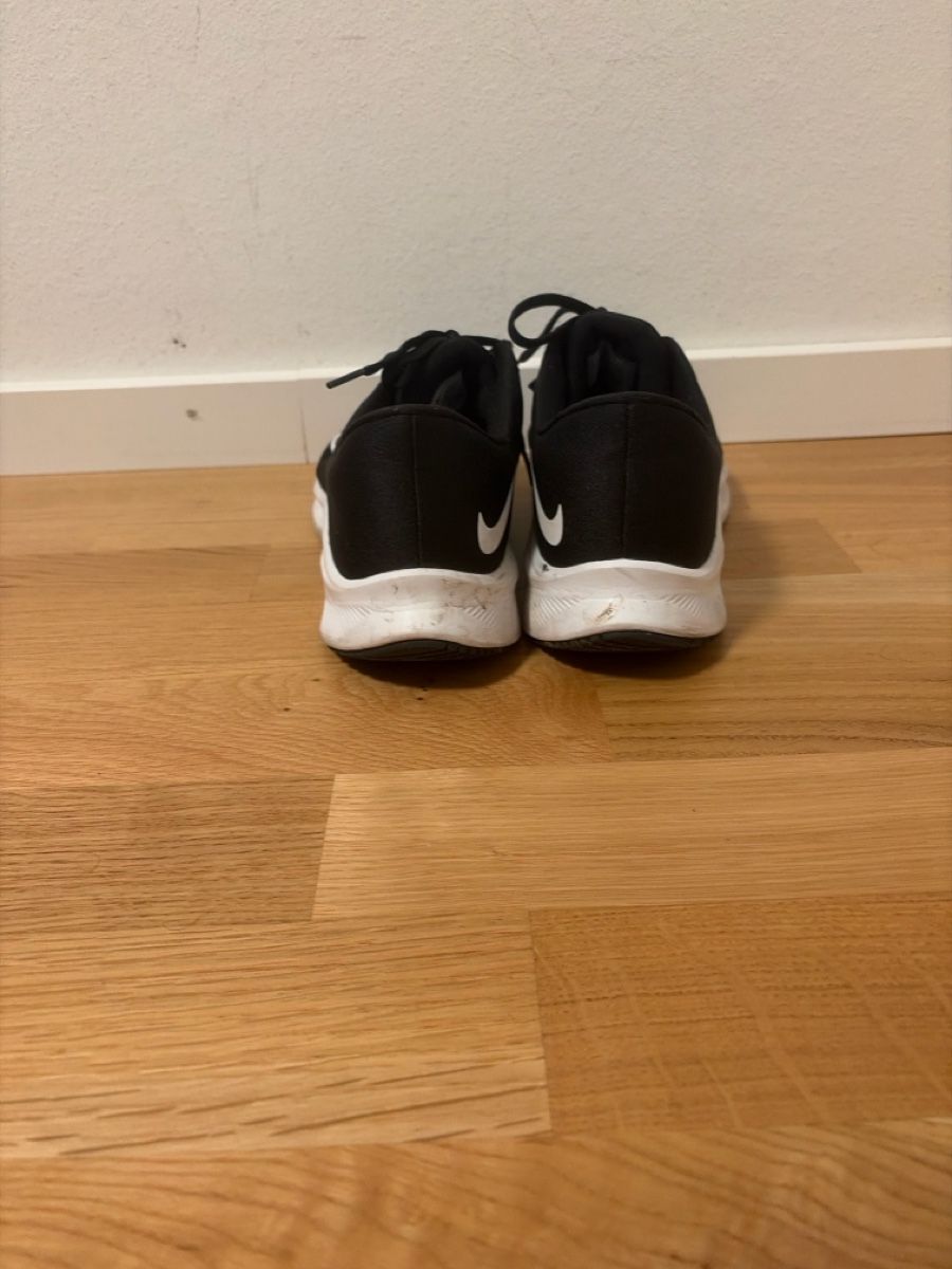 Nike Scarpe da uomo: Nike Running Schuhe – Usato da Zürich venduto da gaminev 2