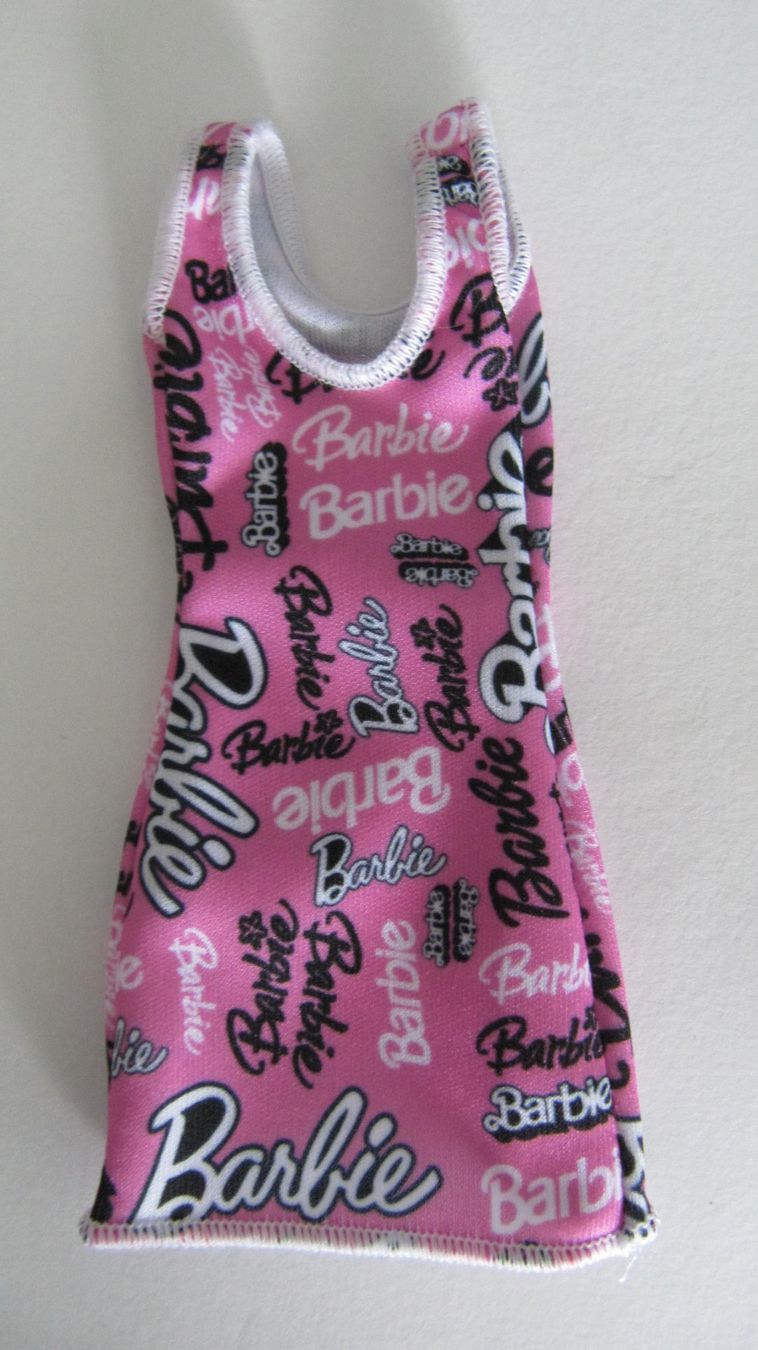 Bambole: Schöne Kleider mit Barbie Logo – Nuovo (secondo la descrizione) da Brunnen venduto da Kiwiland1 6