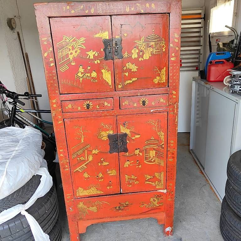Armadi: Hand Made China Schrank – Usato da Dübendorf venduto da SLADURCE 1
