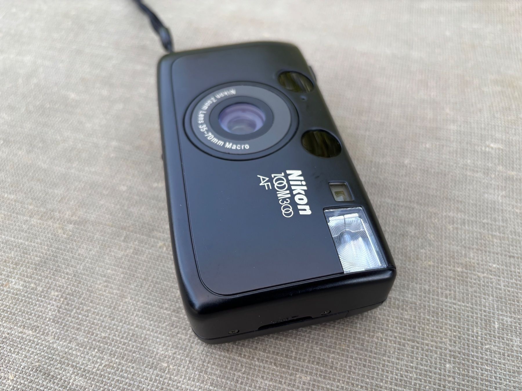 Nikon Fotocamera: Nikon Zoom 300 AF Kamera – Usato da Feldbach venduto da Olive1 5