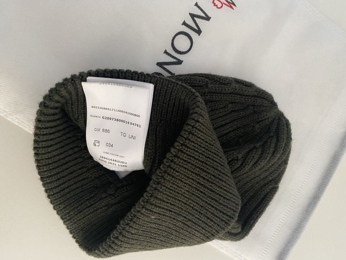 Moncler Copricapi, berretti & cappellini: Moncler Mütze Original – Nuovo (secondo la descrizione) da Zug venduto da high1970 1
