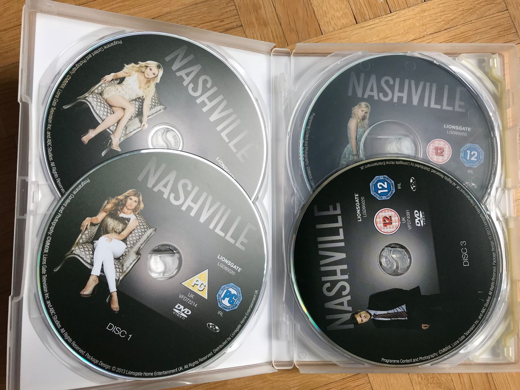 Tutti i DVDs: Nashville - Season 1 - DVD – Usato da Zürich venduto da Malcom 1